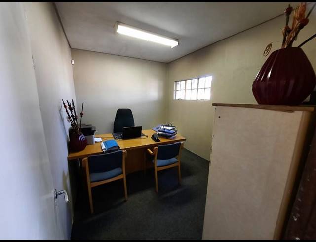 INDUSTRIAL PROPERTY TO RENT IN AUREUS